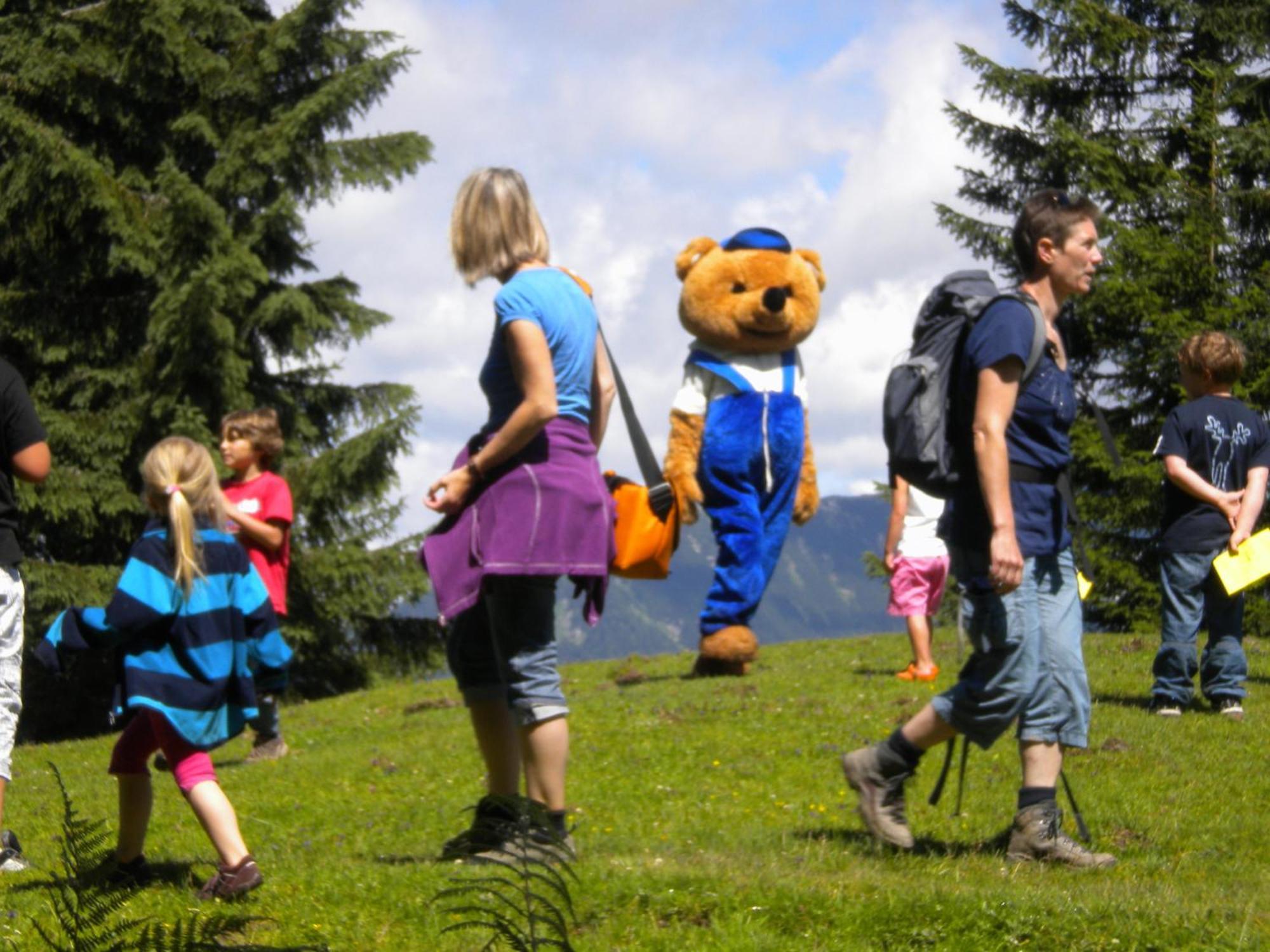 Dachstein West Hotel Gmbh-Kirchenwirt Russbach Russbach am Pass Gschutt Bagian luar foto
